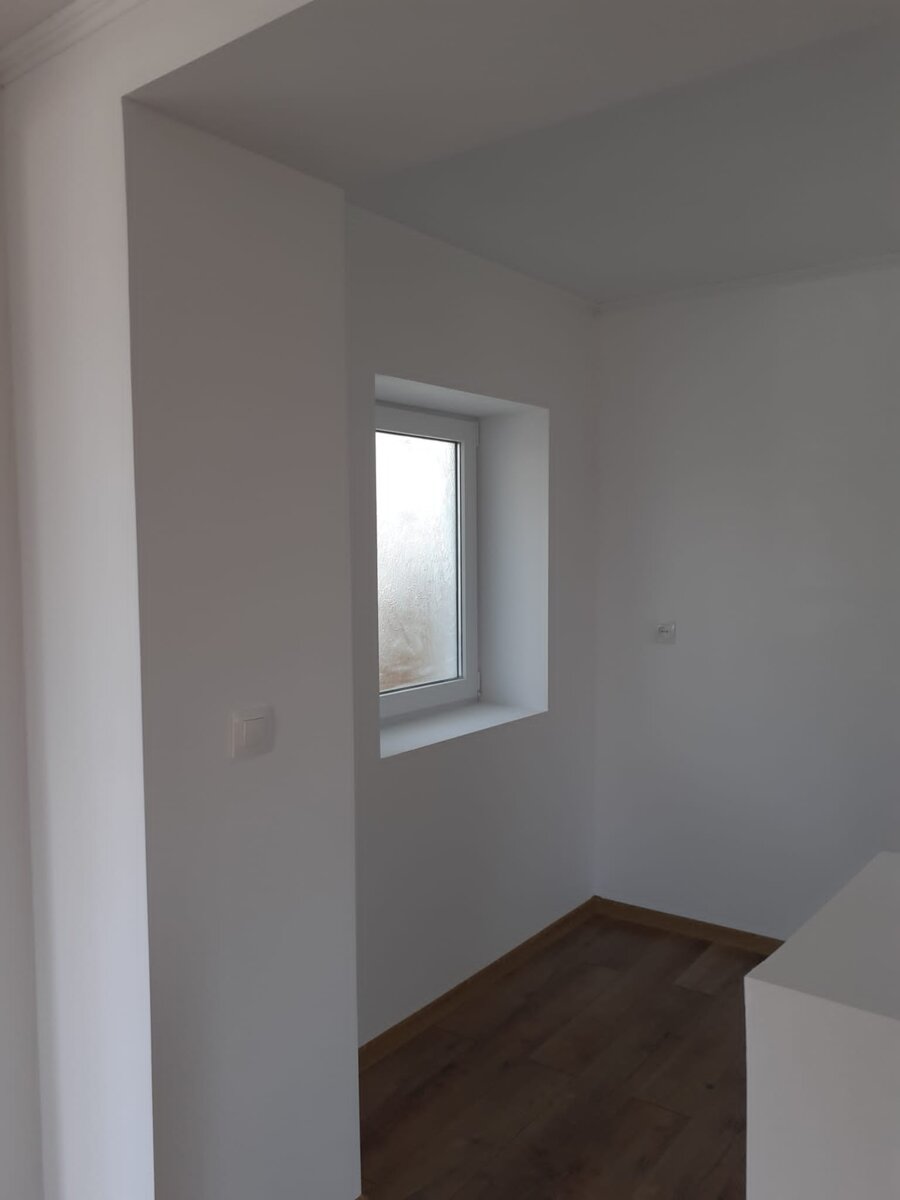 Malerarbeiten in Wohnraum des ST Betriebs